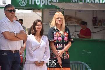 La Viña procesiona a su patrona en la despedida de sus fiestas patronales/Francisco Javier Santana y TA.